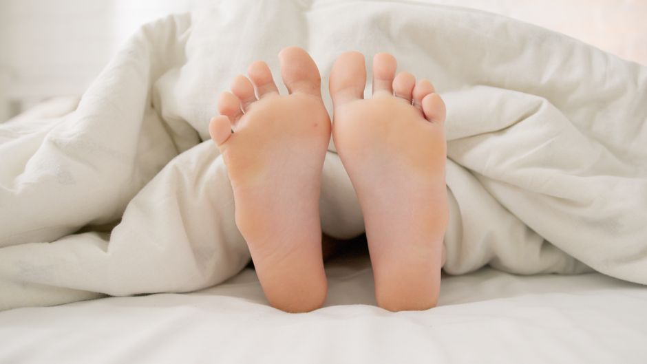발바닥에 붙인 풋케어 패치